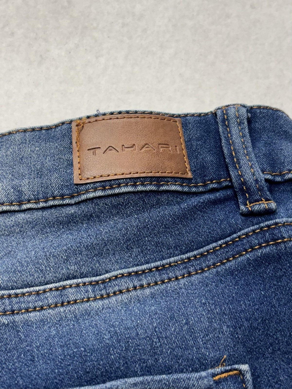 Tahari Jeans Womens 16W Blue Medium Wash High Rise Skinny Stretch 38x27 Denim