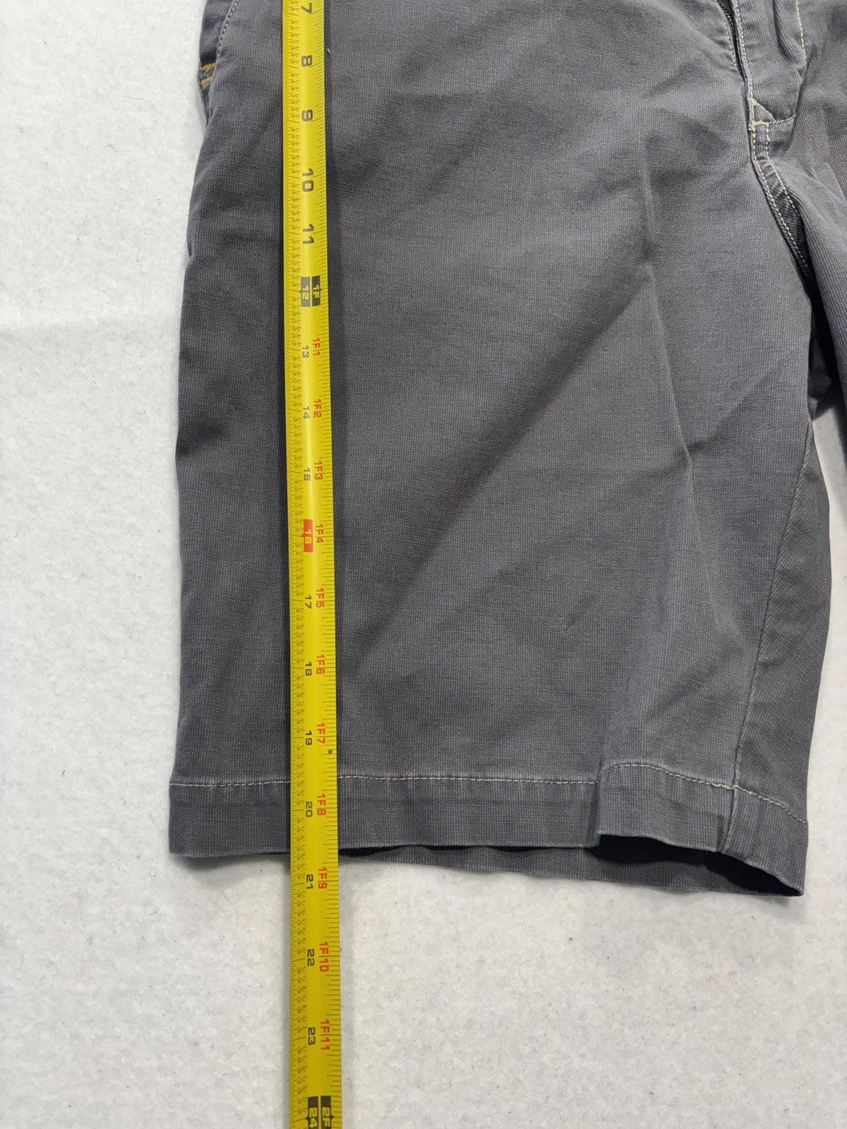 Tommy Bahama Chino Shorts Mens 36 Gray 10" Inseam Flat Front Canvas Casual