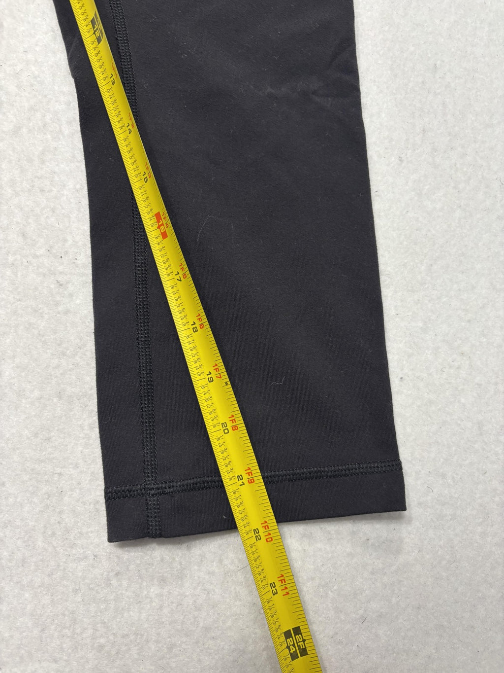 Lululemon Leggings Womens 8 Black 21" Inseam Capri Yoga Stretch Athletic Pants