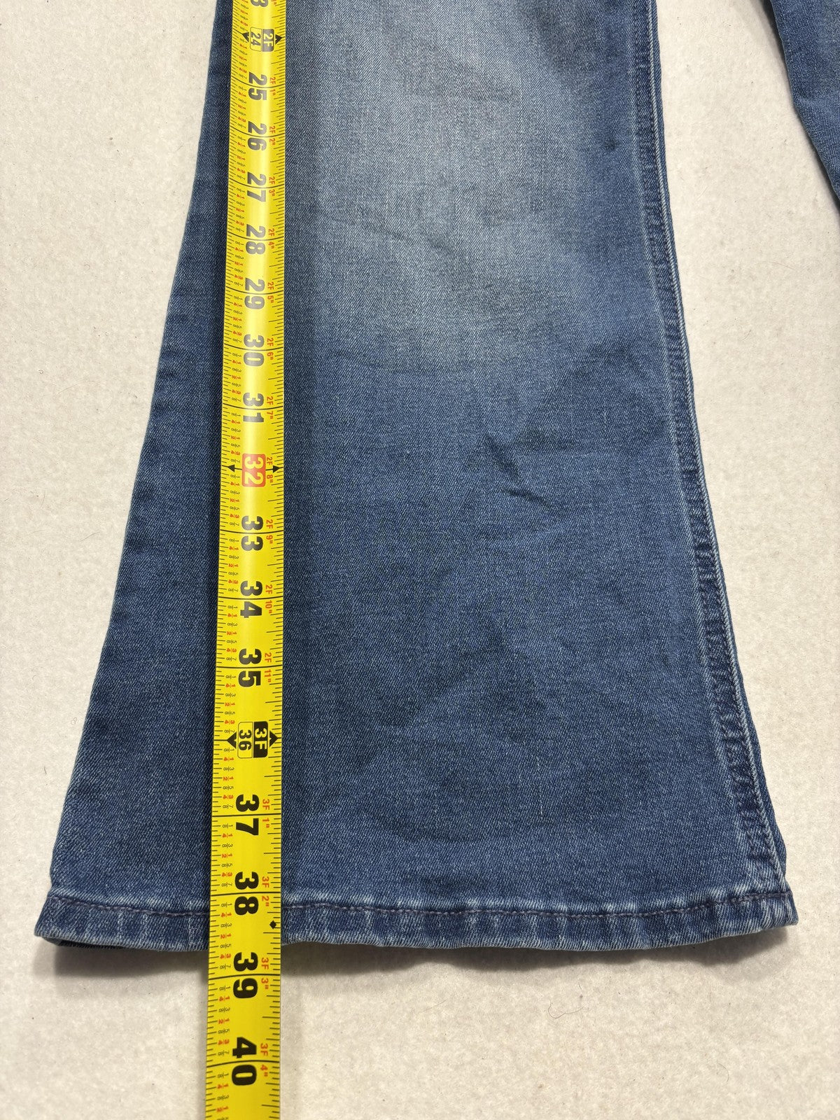 Old Navy Wow Flare Jeans Womens 20 Short Medium Wash High Rise Stretch 36x29