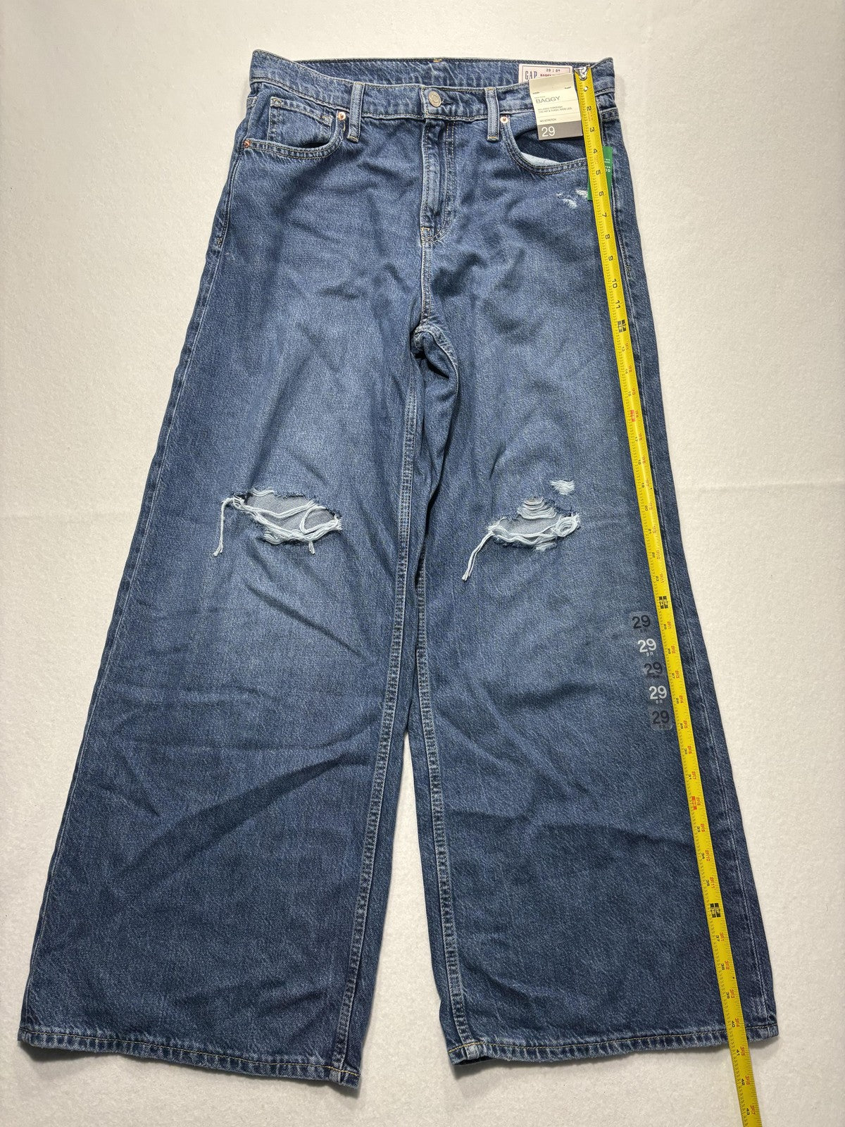 Gap Baggy Mid Rise Jeans Womens 8R Blue Medium Wash Wide Leg Distressed 29x29.5
