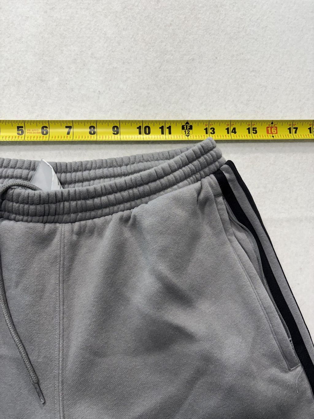 Adidas ZX Sweatpants Mens Medium Gray Fleece Elastic Waist Side Stripe Cuffed