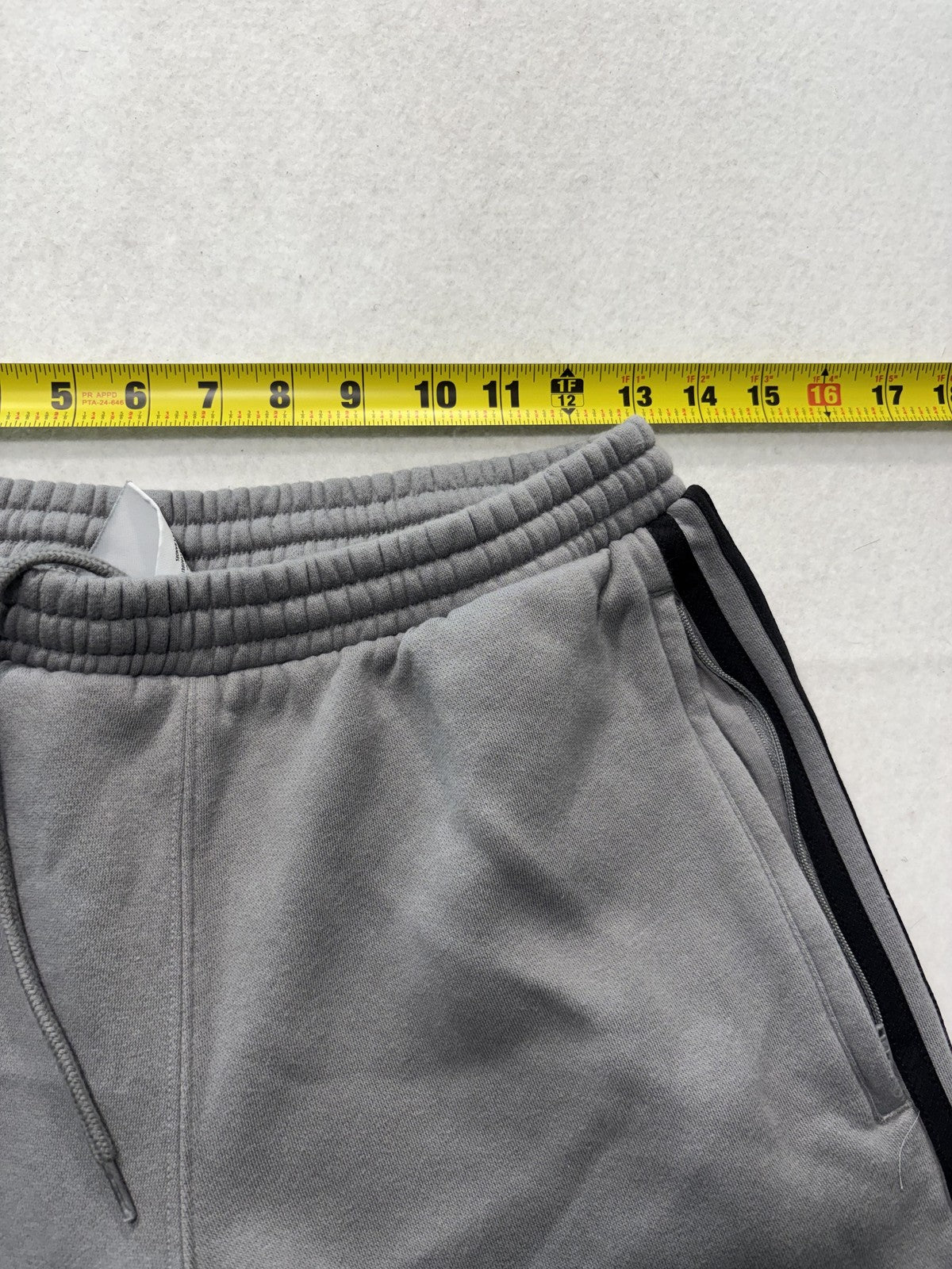 Adidas ZX Sweatpants Mens Medium Gray Fleece Elastic Waist Side Stripe Cuffed