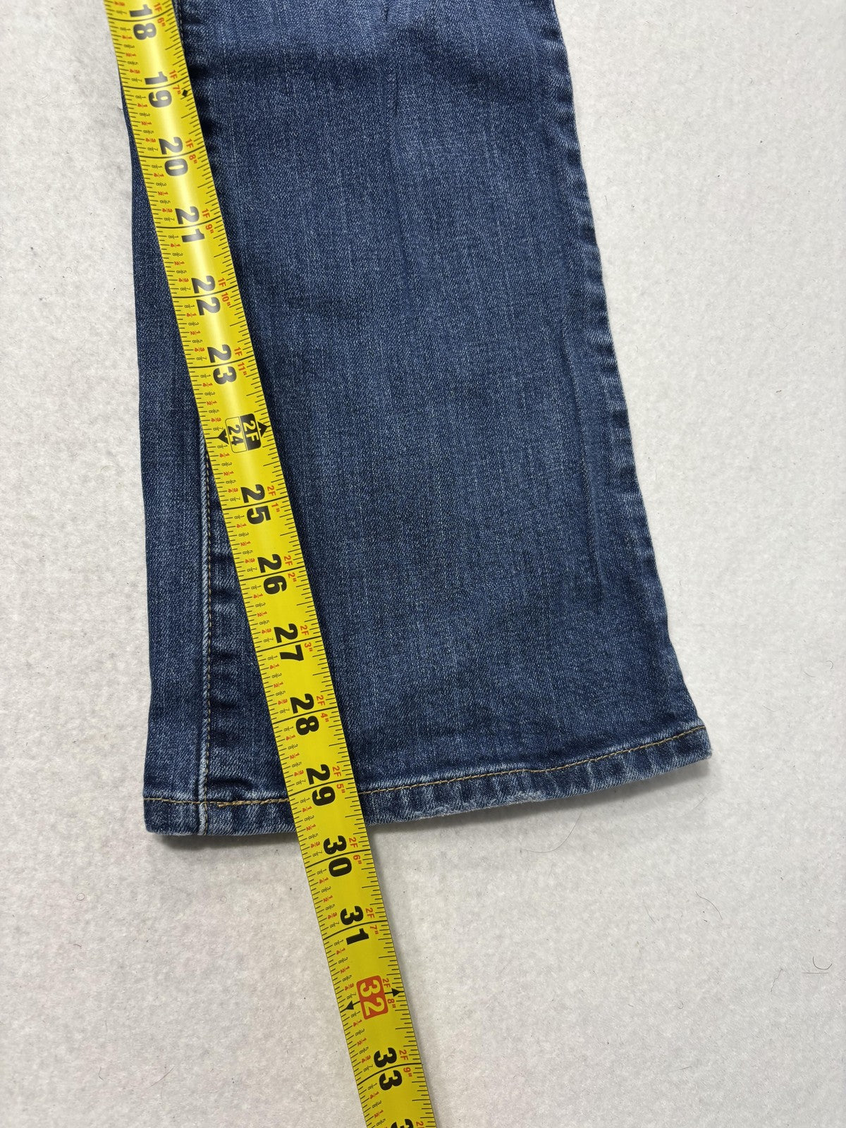 Levi's 515 Boot Cut Jeans Womens 8 Blue Medium Wash Mid Rise Slim Stretch 32x31