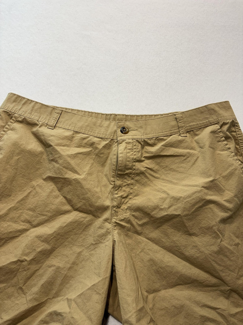 Columbia Chino Shorts Mens 38 Beige 8" Inseam Lined Lightweight Travel Casual