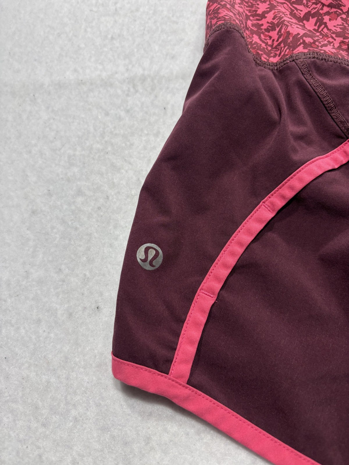 Lululemon Running Shorts Womens 6 Purple 3" Inseam Zip Pocket Lined Athletic