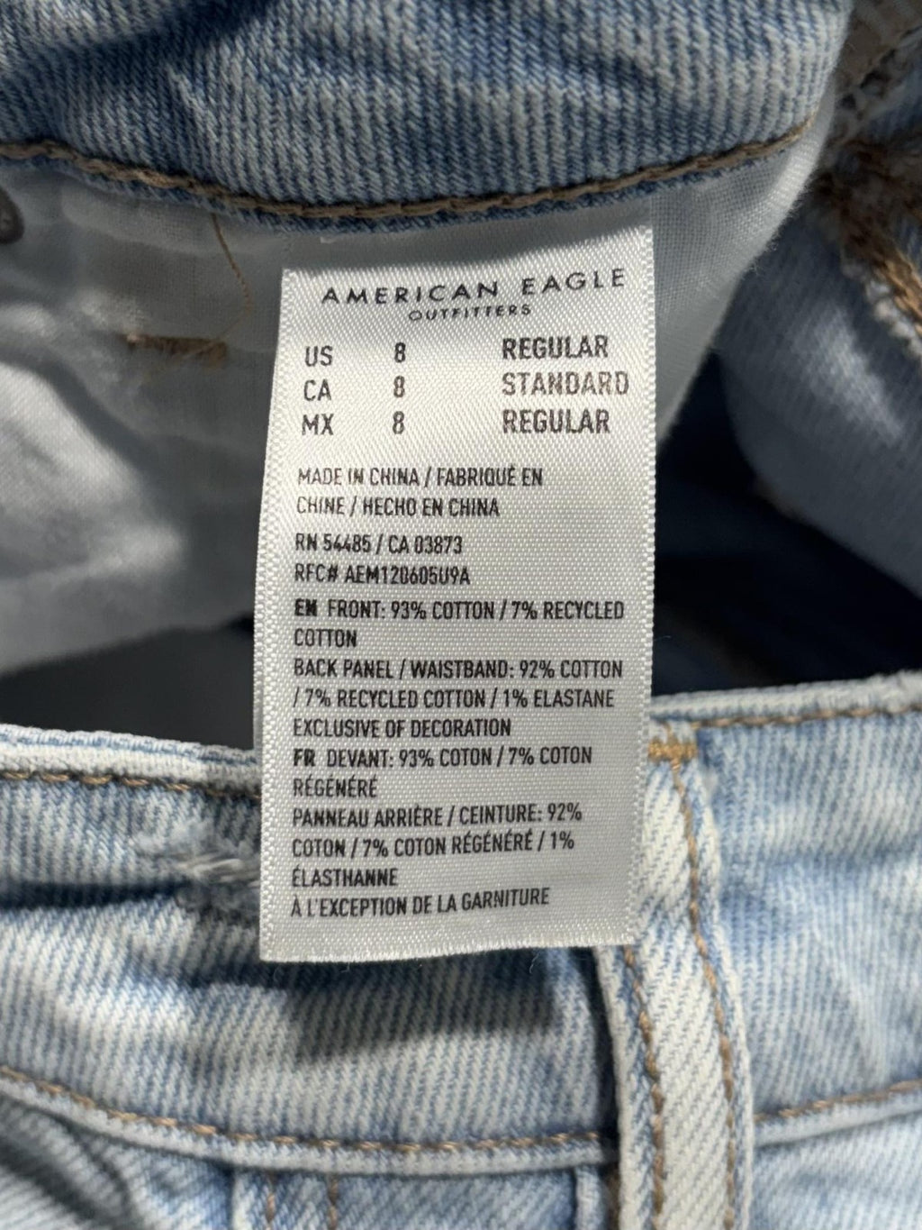 American Eagle Mom Jeans Womens 8 Blue Light Wash High Rise Distressed 30x28