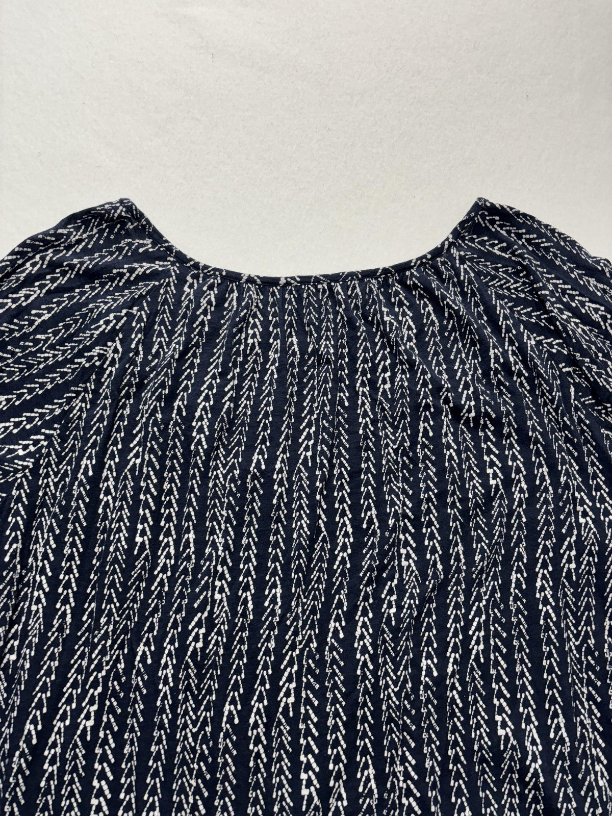 Lucky Brand Blouse Womens XL Blue Geometric Scoop Neck Flutter Sleeve Jersey Top