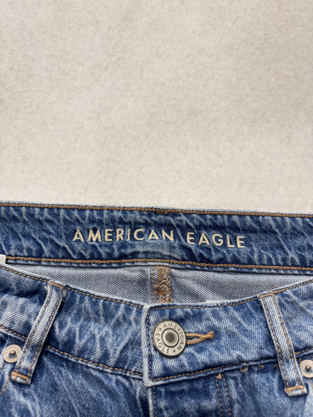 American Eagle Outfitters Tomgirl Jeans Womens 8 Medium Wash Distressed 32x28.5