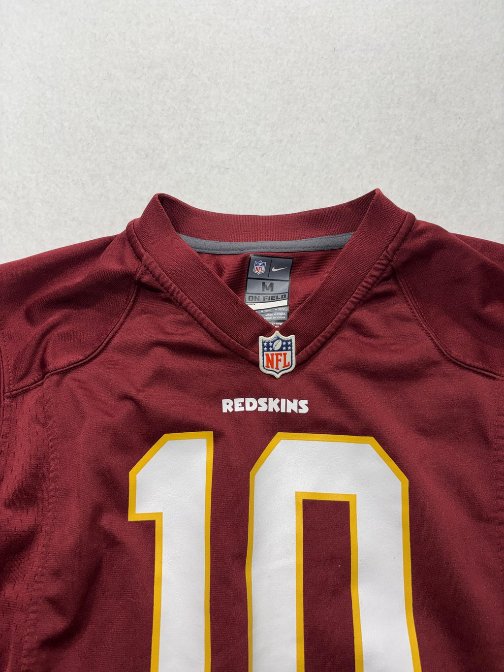 Washington Redskins Jersey Boys Medium Red NFL Football Nike Griffin III 10