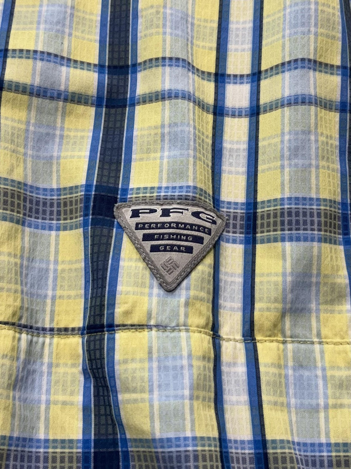 Columbia PFG Shirt Mens Medium Yellow Blue Plaid Long Sleeve Fishing Button Up