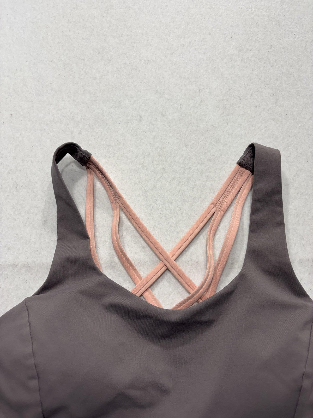 Lululemon Sports Bra Womens 4 Gray Pink Strappy Crossback Medium Support Yoga