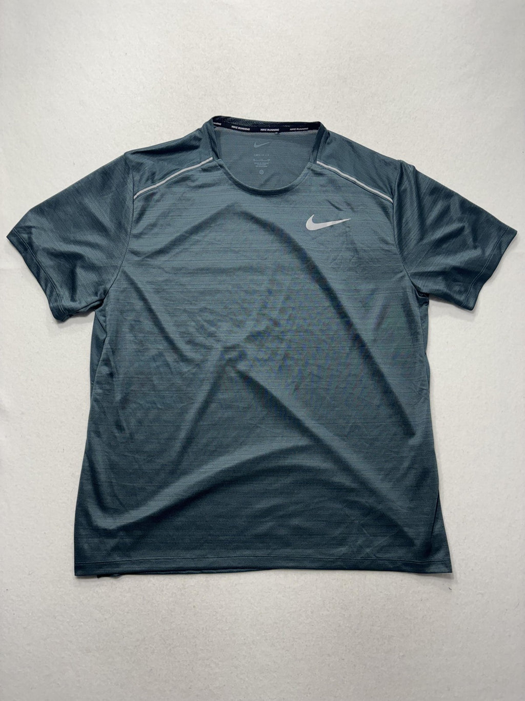 Nike Dri-FIT Running Shirt Mens XL Green Short Sleeve Reflective Tee AJ7565-328
