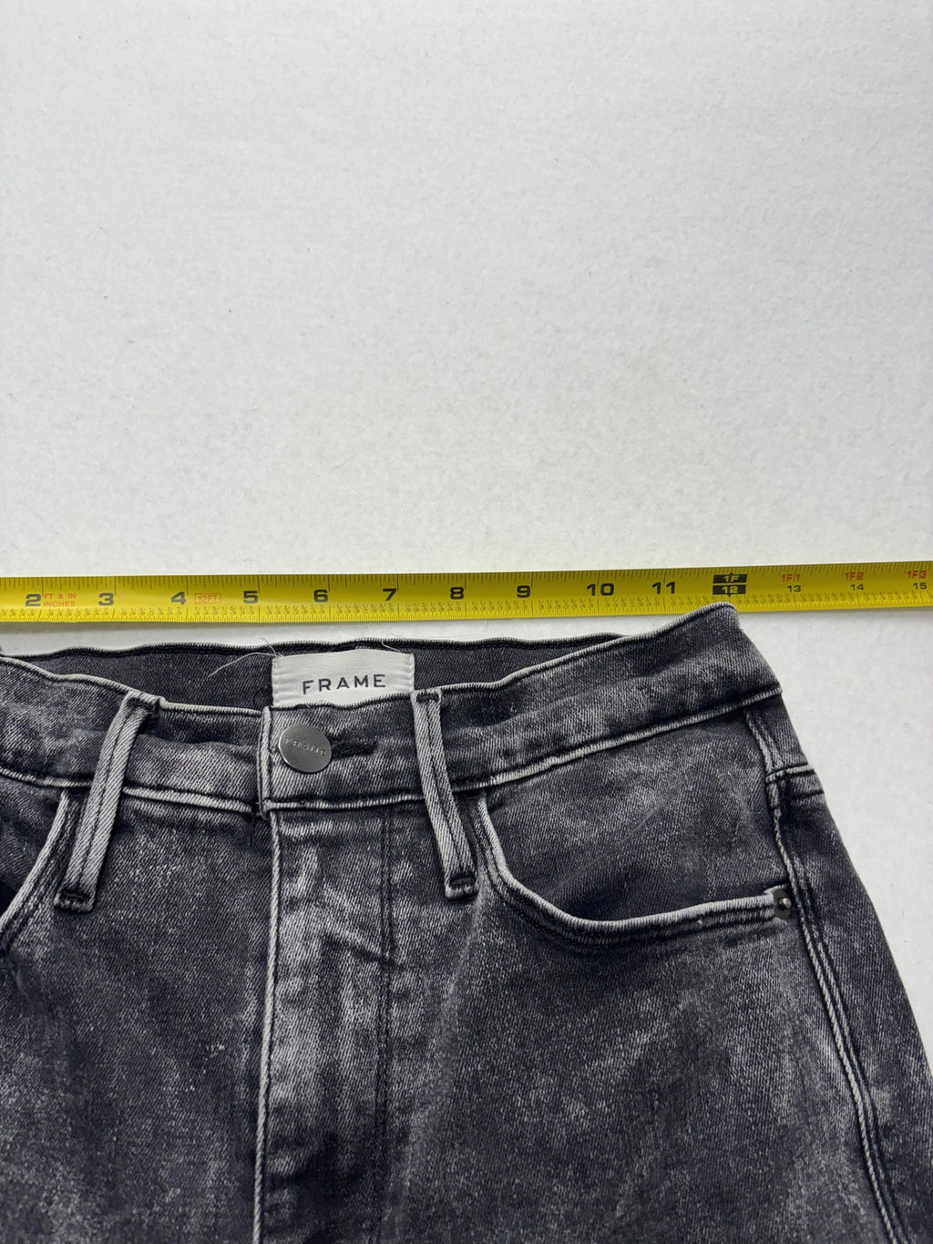 FRAME Le Sylvie Slender Straight Jeans Womens 26 Gray Charcoal Wash Raw Hem