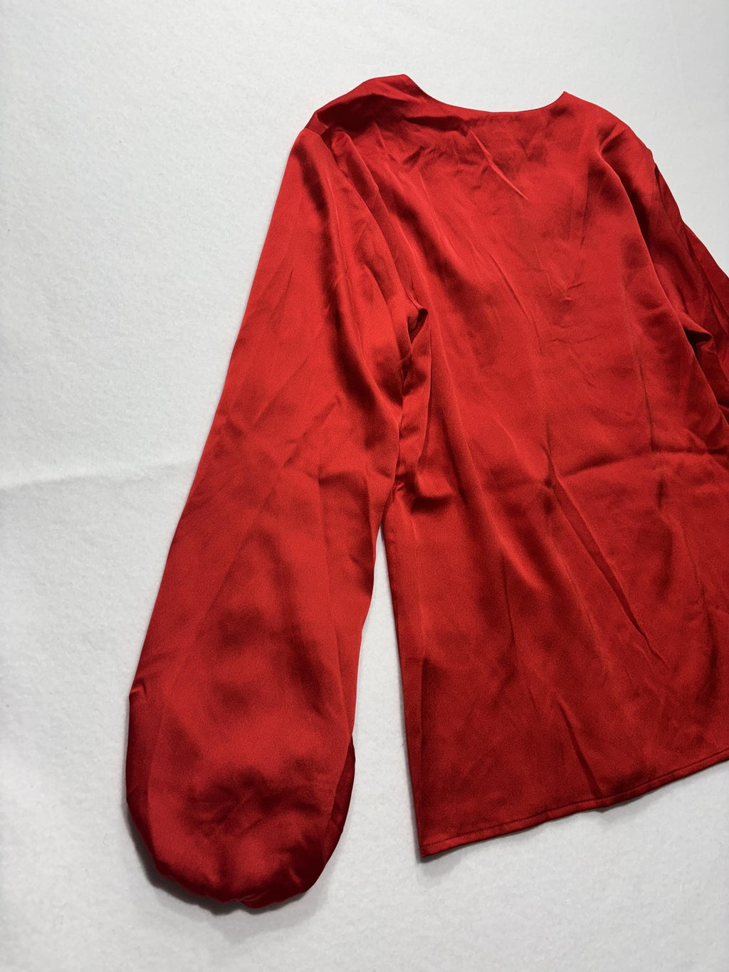 Banana Republic Blouse Womens XS Red Satin V Neck Button Balloon Sleeve Top