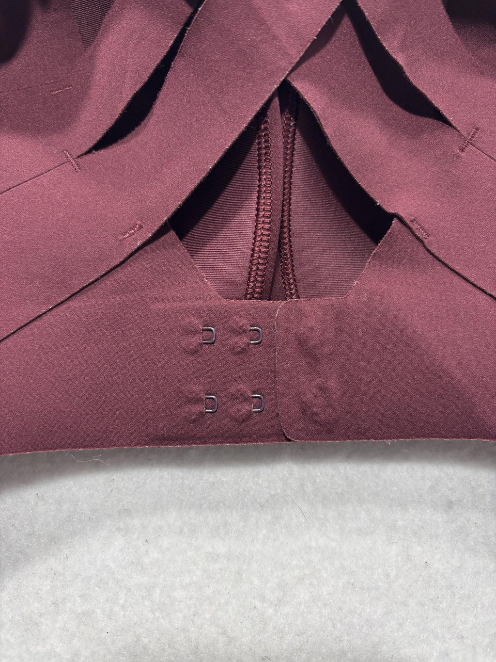 Lululemon Enlite Sports Bra Womens 34D Red High Support Crossback Zip Running