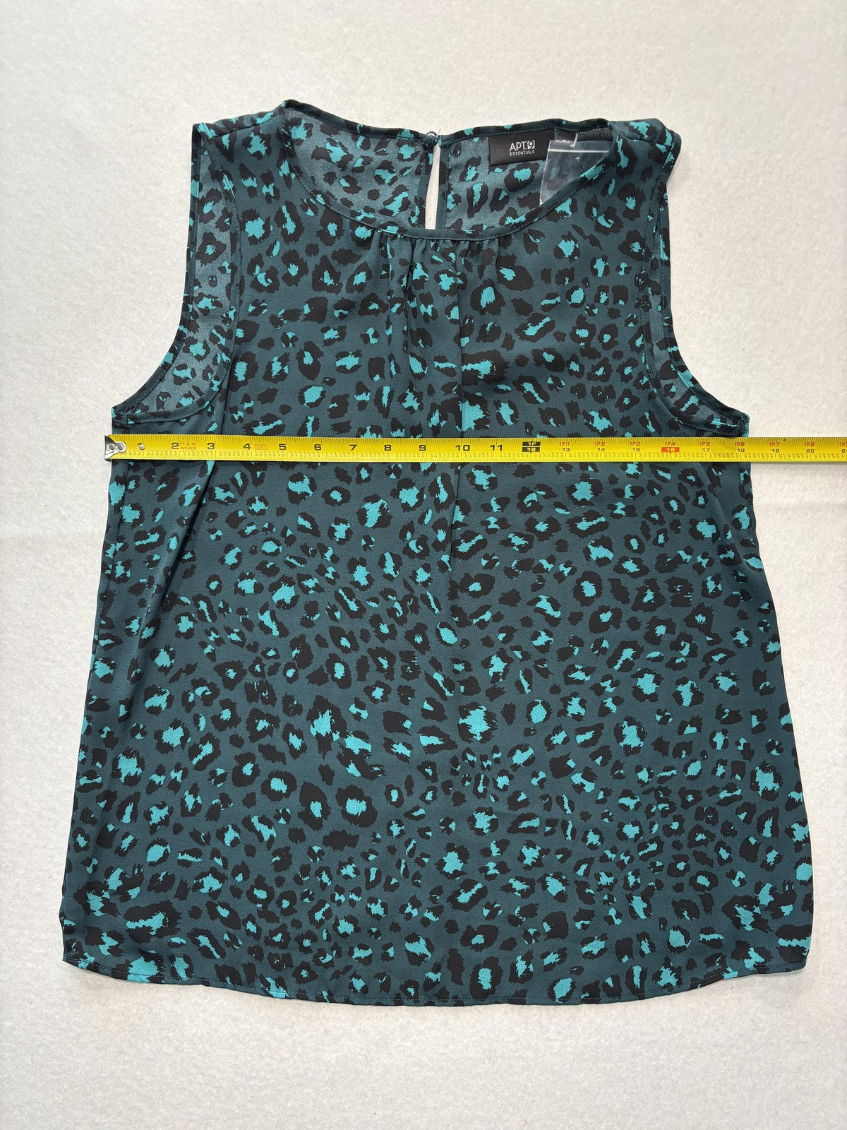 Apt. 9 Blouse Womens Medium Green Leopard Print Shirred Neck Sleeveless Top