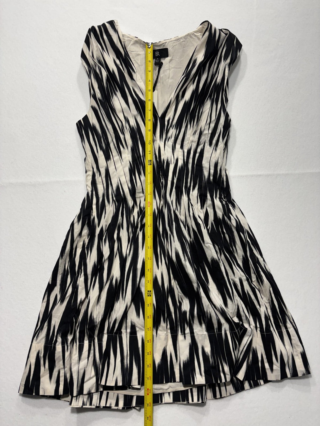 Banana Republic Dress Womens 8 Black White Abstract V Neck Sleeveless Fit Flare