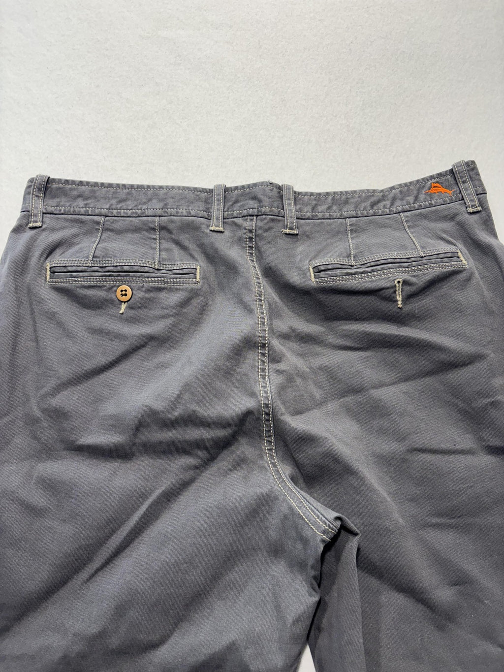 Tommy Bahama Chino Shorts Mens 36 Gray 10" Inseam Flat Front Canvas Casual