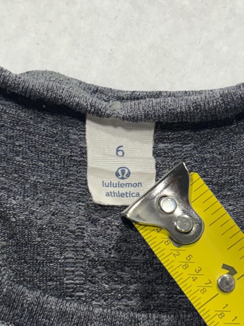 Lululemon Swiftly Tech Tank Womens 6 Gray Crew Neck Racerback Knit Athletic Top