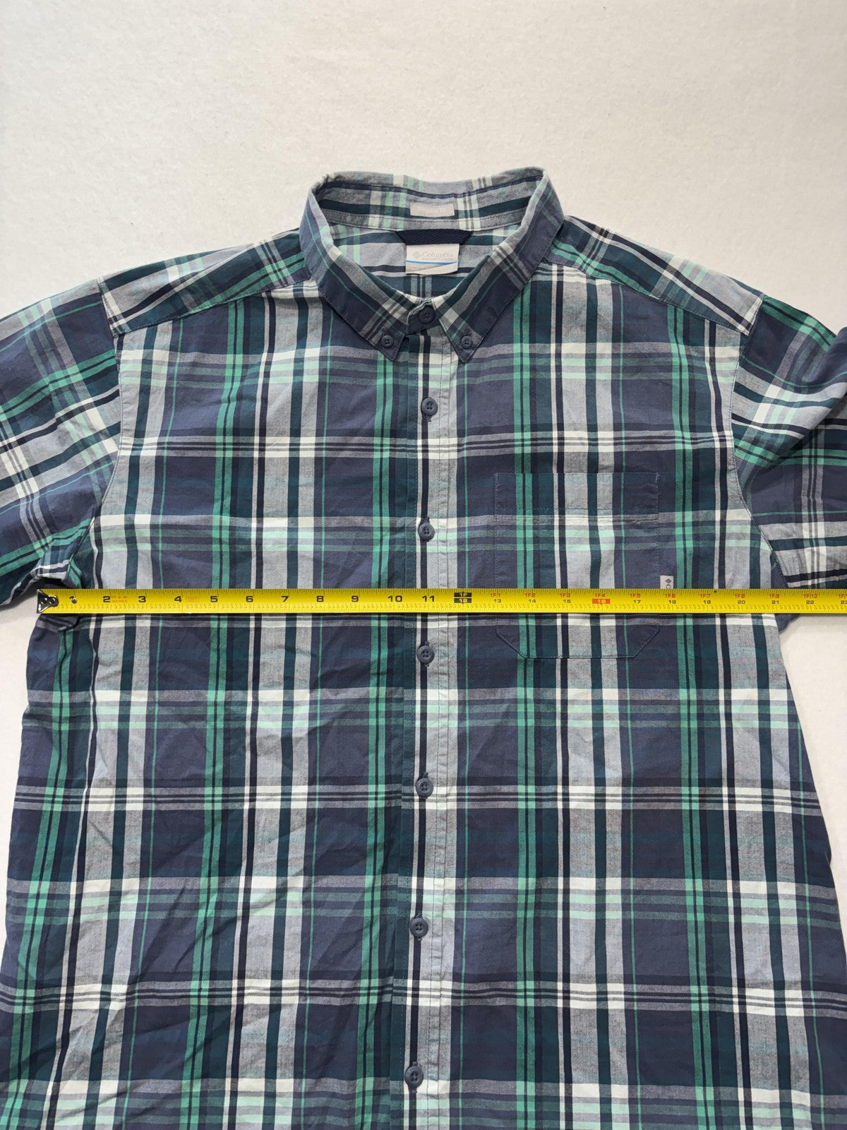 Columbia Shirt Mens Large Blue Green Plaid Short Sleeve Button Up Casual Stretch