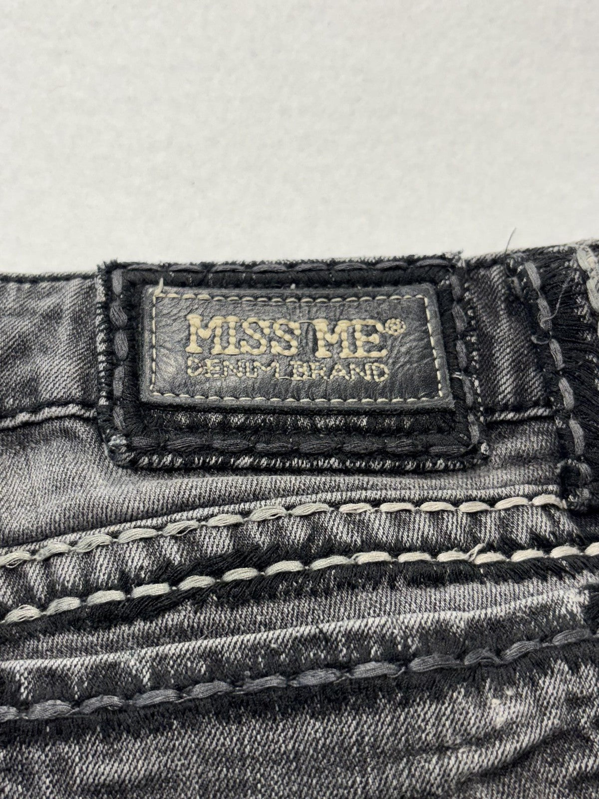 Miss Me Sunny Skinny Jeans Womens 31 Charcoal Wash Mid Rise Embroidered 31x30.5