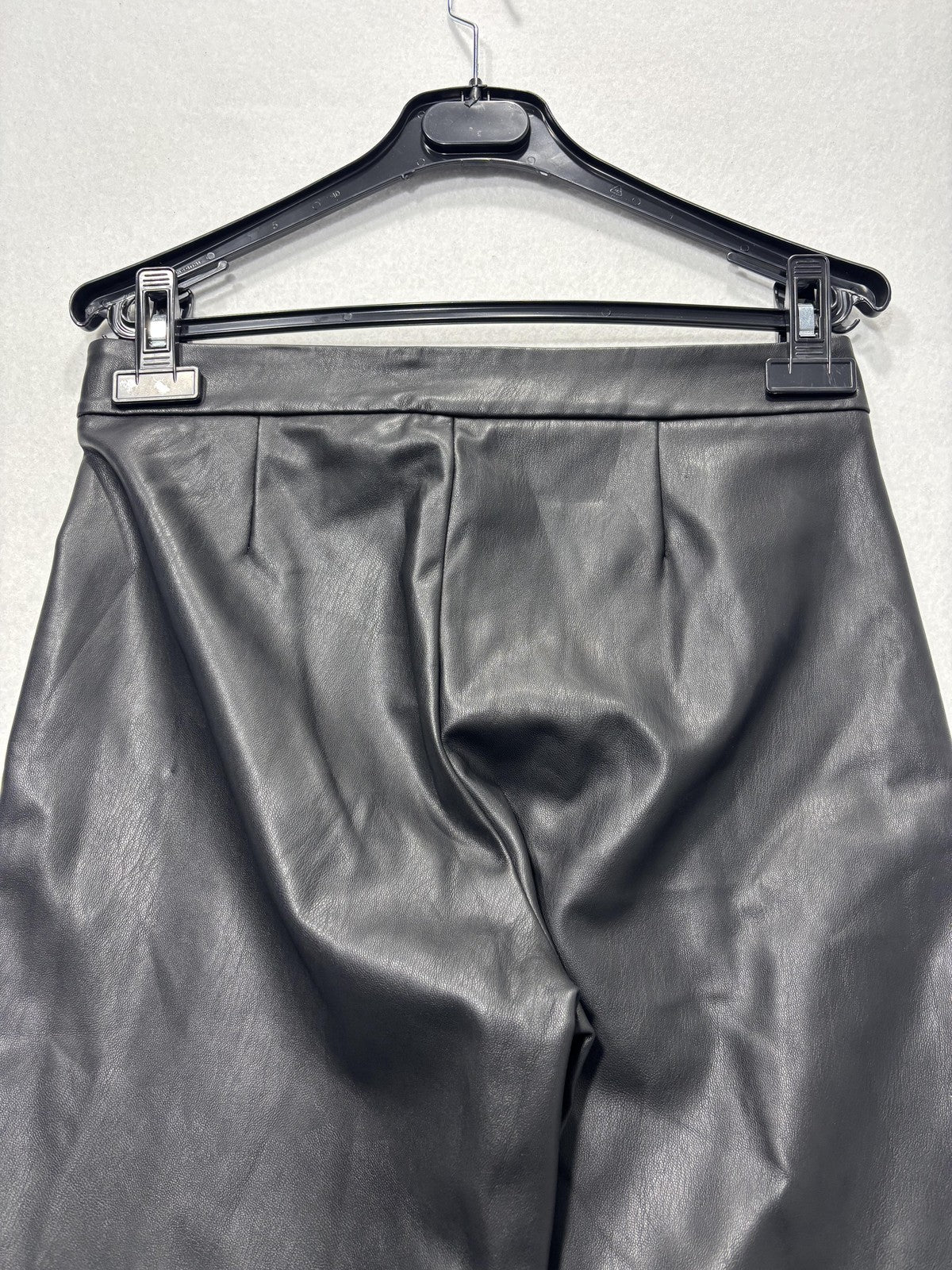 Banana Republic Dress Pants Womens 6 Black Faux Leather Straight Leg Zip Stretch
