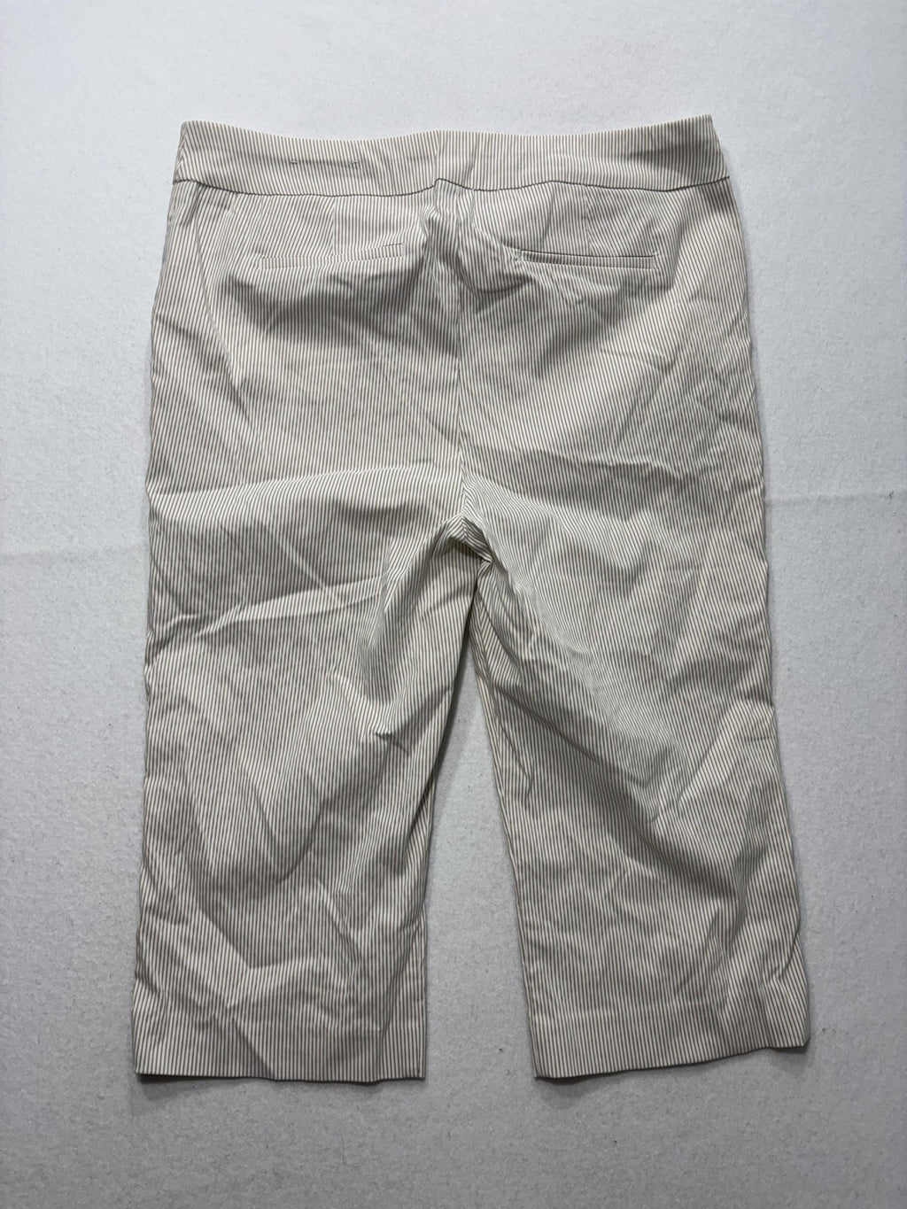 Chico's Capri Pants Womens 2.5 Beige Stripe Pull On Stretch Button Hem Twill