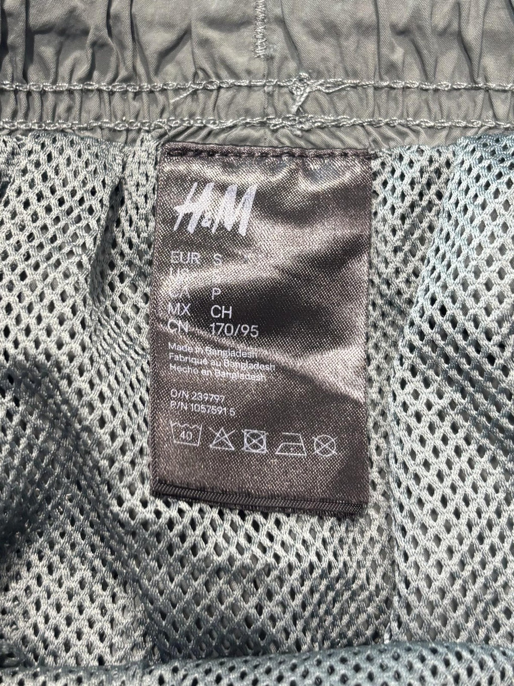 H&M Swim Shorts Mens Small Green Elastic Waist Mesh Lined Quick Dry Pockets