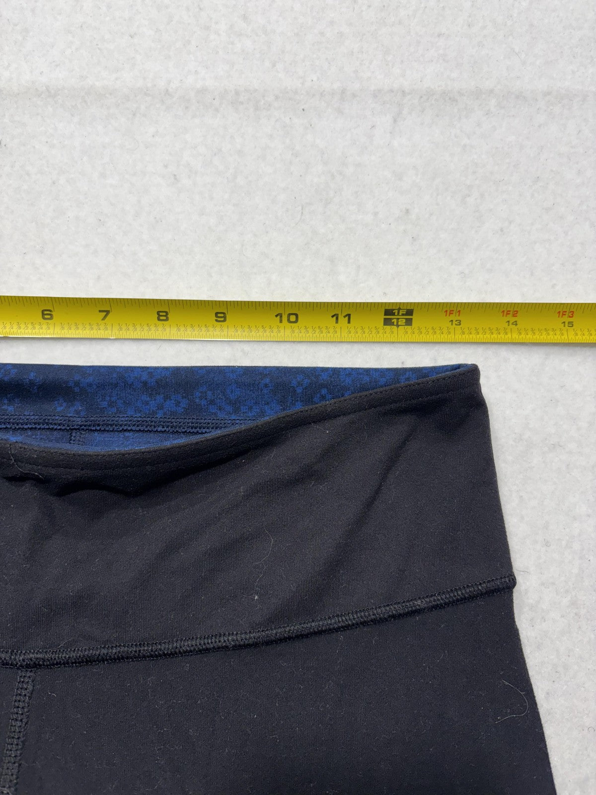 Lululemon Leggings Womens 6 Black 21.5" Inseam Capri Yoga Stretch Athletic Pants