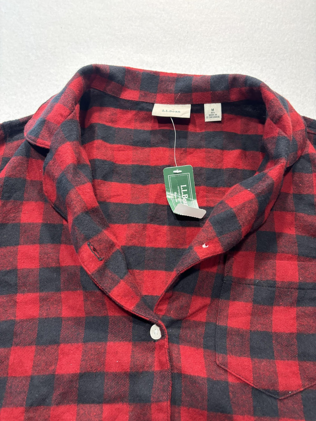 L.L. Bean Shirt Mens Medium Red Plaid Flannel Long Sleeve Button Up Casual