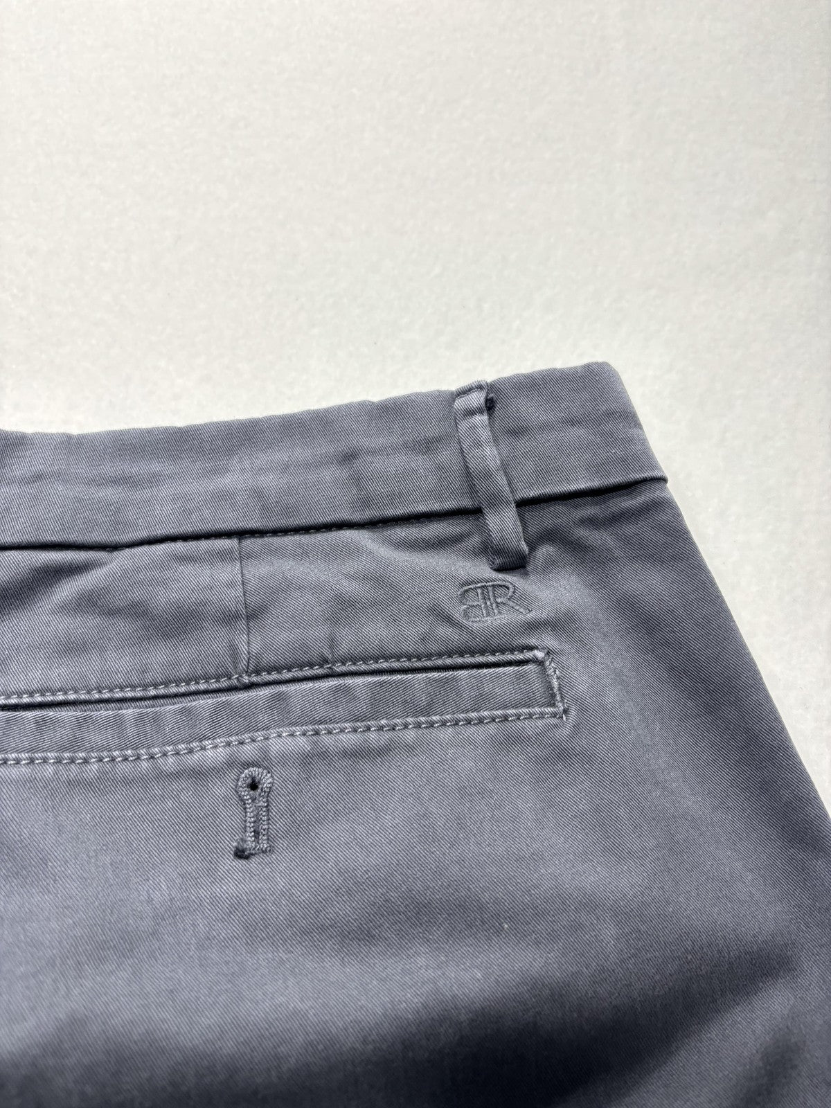 Banana Republic Chino Pants Mens 36x30 Gray Straight Leg Cotton Casual Work