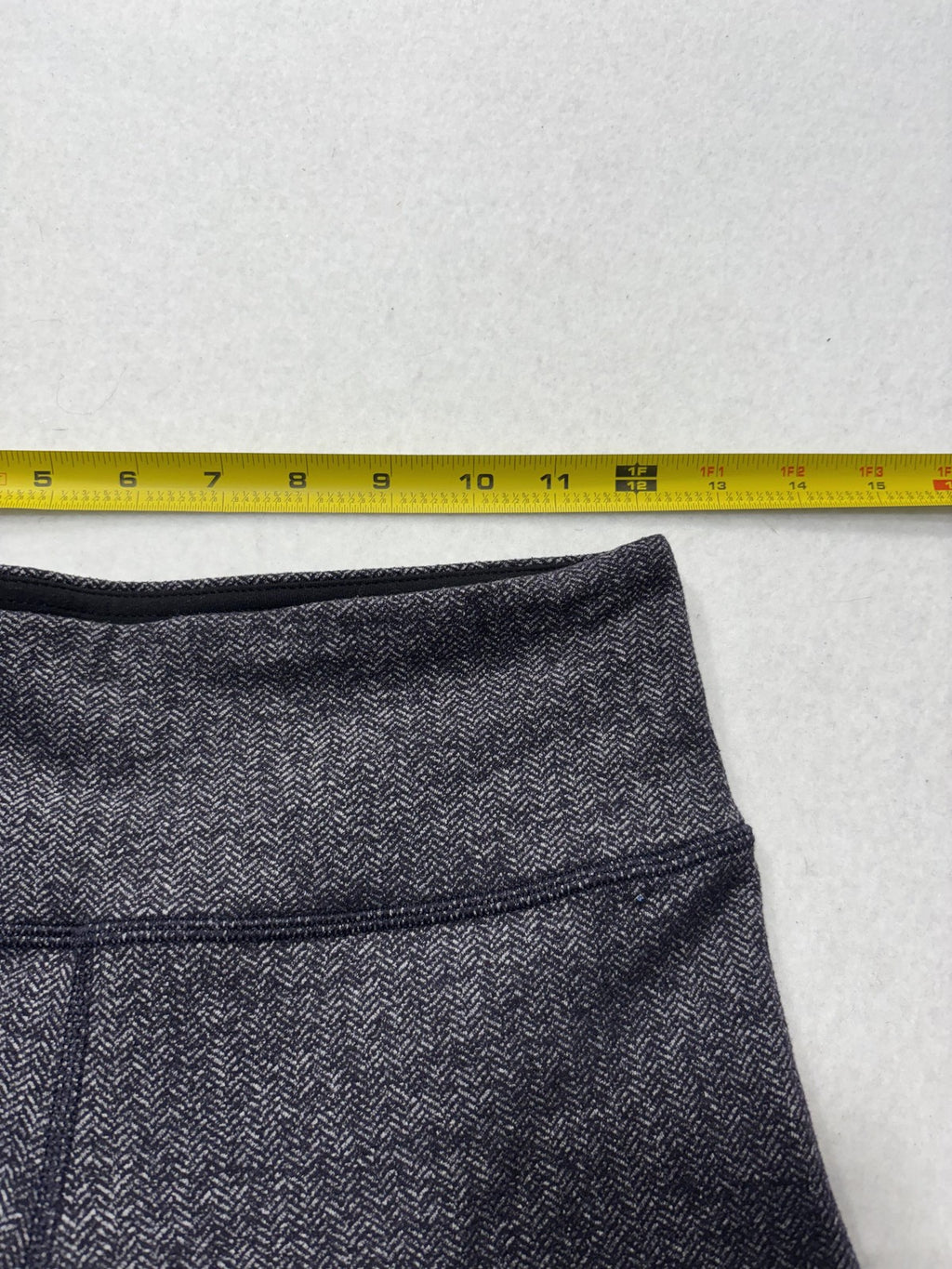 Lululemon Leggings Womens 6 Gray Herringbone 28" Inseam Ankle Yoga Stretch Knit