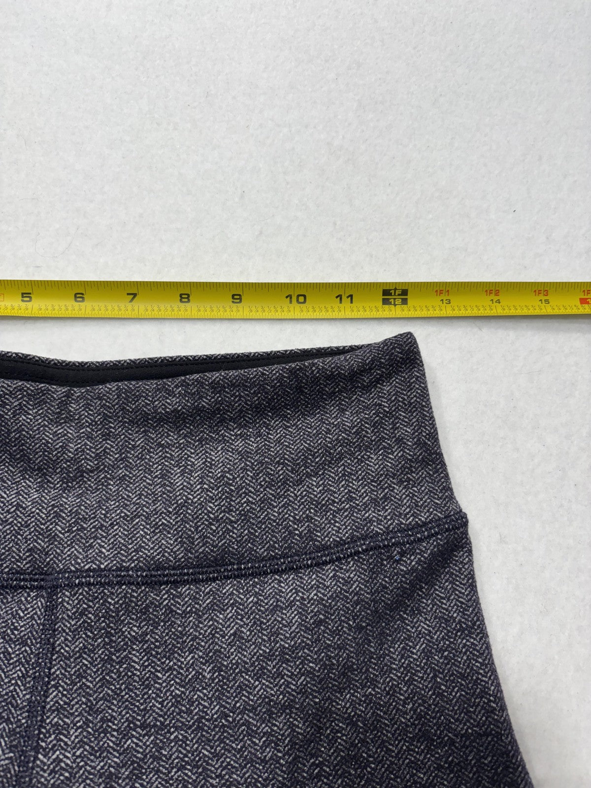 Lululemon Leggings Womens 6 Gray Herringbone 28" Inseam Ankle Yoga Stretch Knit