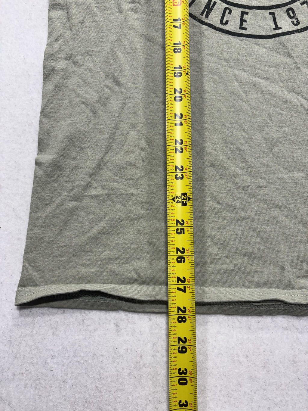 Disney Shirt Mens Medium Green Walt Disney World Since 1971 Graphic Tee