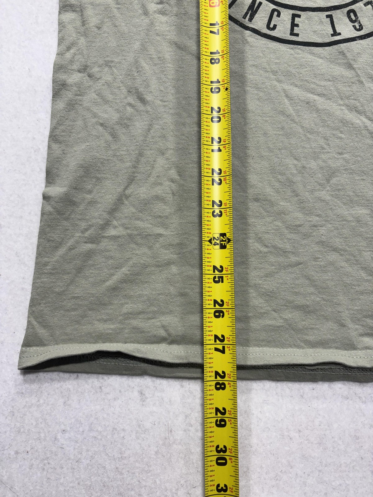 Disney Shirt Mens Medium Green Walt Disney World Since 1971 Graphic Tee