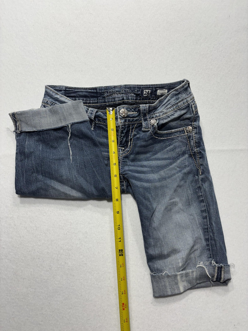 Miss Me Bermuda Shorts Womens 24 Blue Embroidered Rhinestone Denim Cuffed