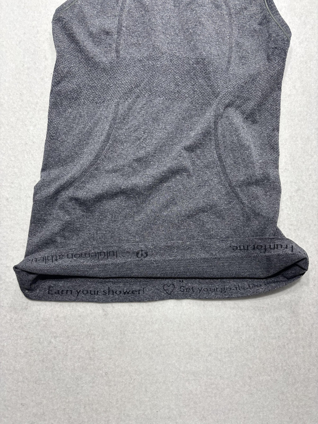 Lululemon Swiftly Tech Tank Womens 6 Gray Crew Neck Racerback Knit Athletic Top