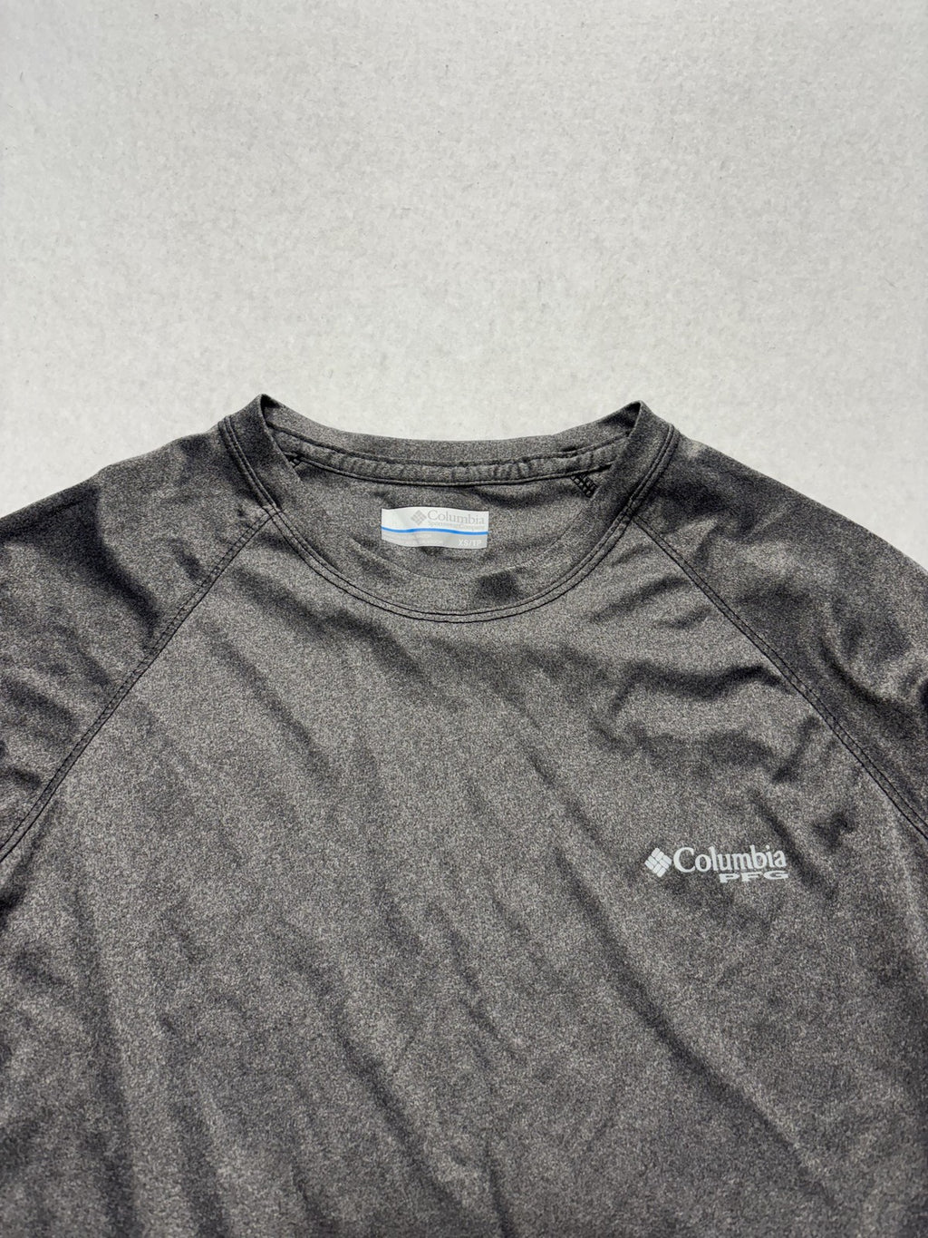 Columbia PFG Omni-Shade Shirt Mens XS Gray Long Sleeve Tee Fishing Lightweight