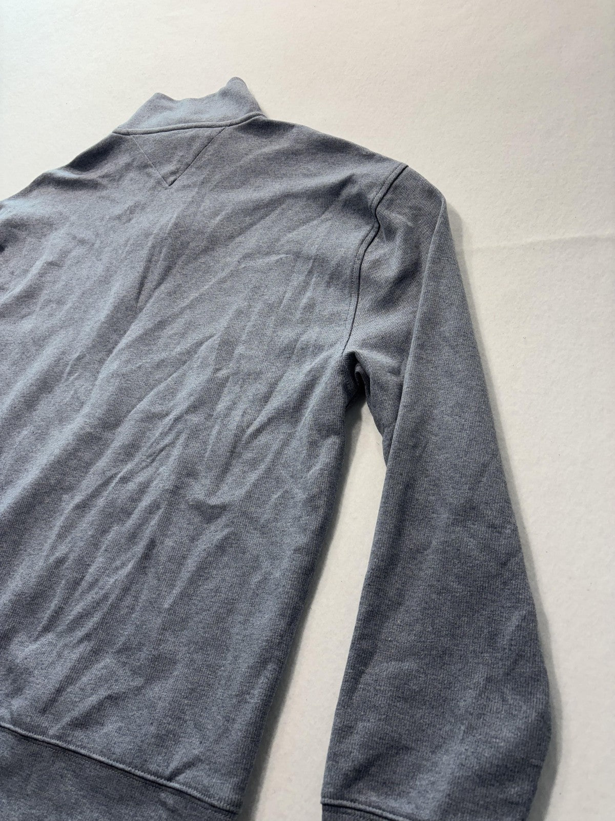Tommy Hilfiger Sweatshirt Mens Medium Gray 1/4 Zip Mock Neck Pullover Logo