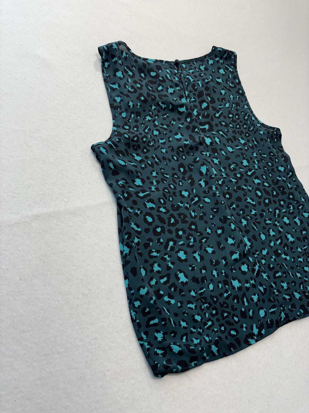 Apt. 9 Blouse Womens Medium Green Leopard Print Shirred Neck Sleeveless Top