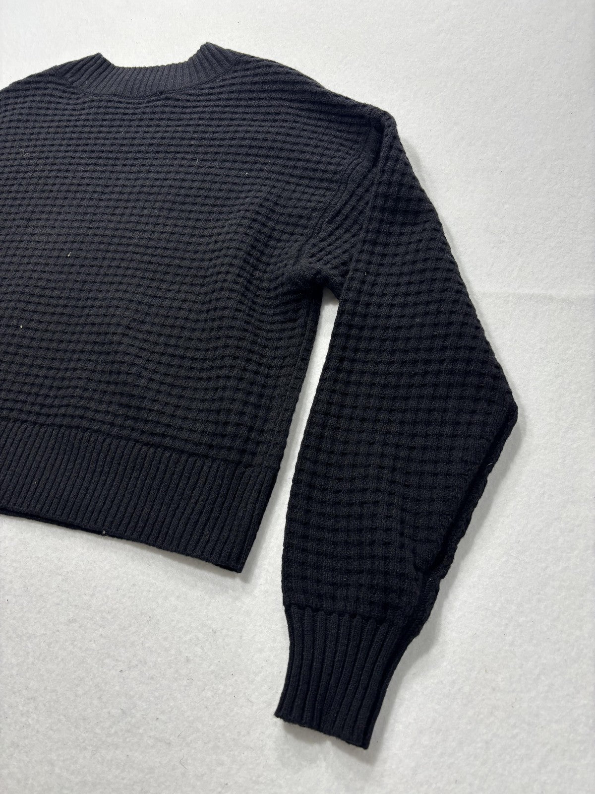 Everlane Sweater Womens Small Black Recycled Cashmere Waffle Crew Neck Pocket