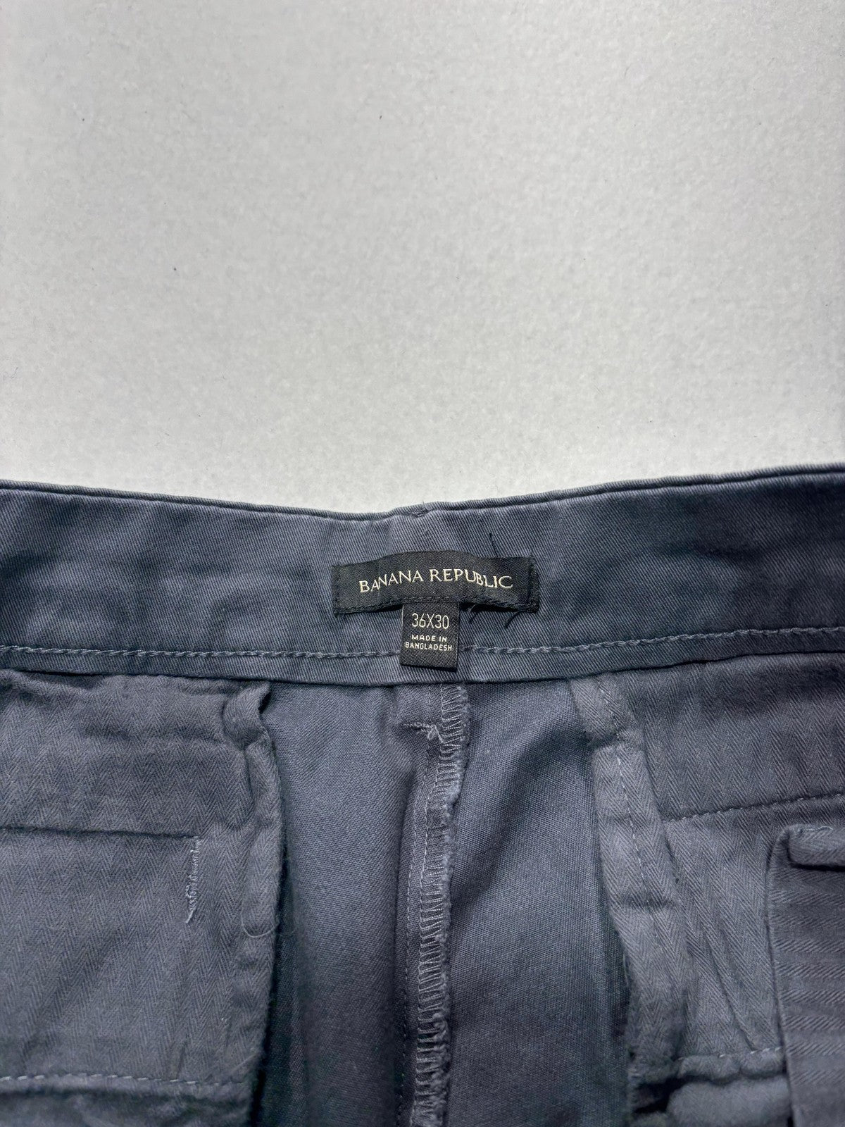 Banana Republic Chino Pants Mens 36x30 Gray Straight Leg Cotton Casual Work