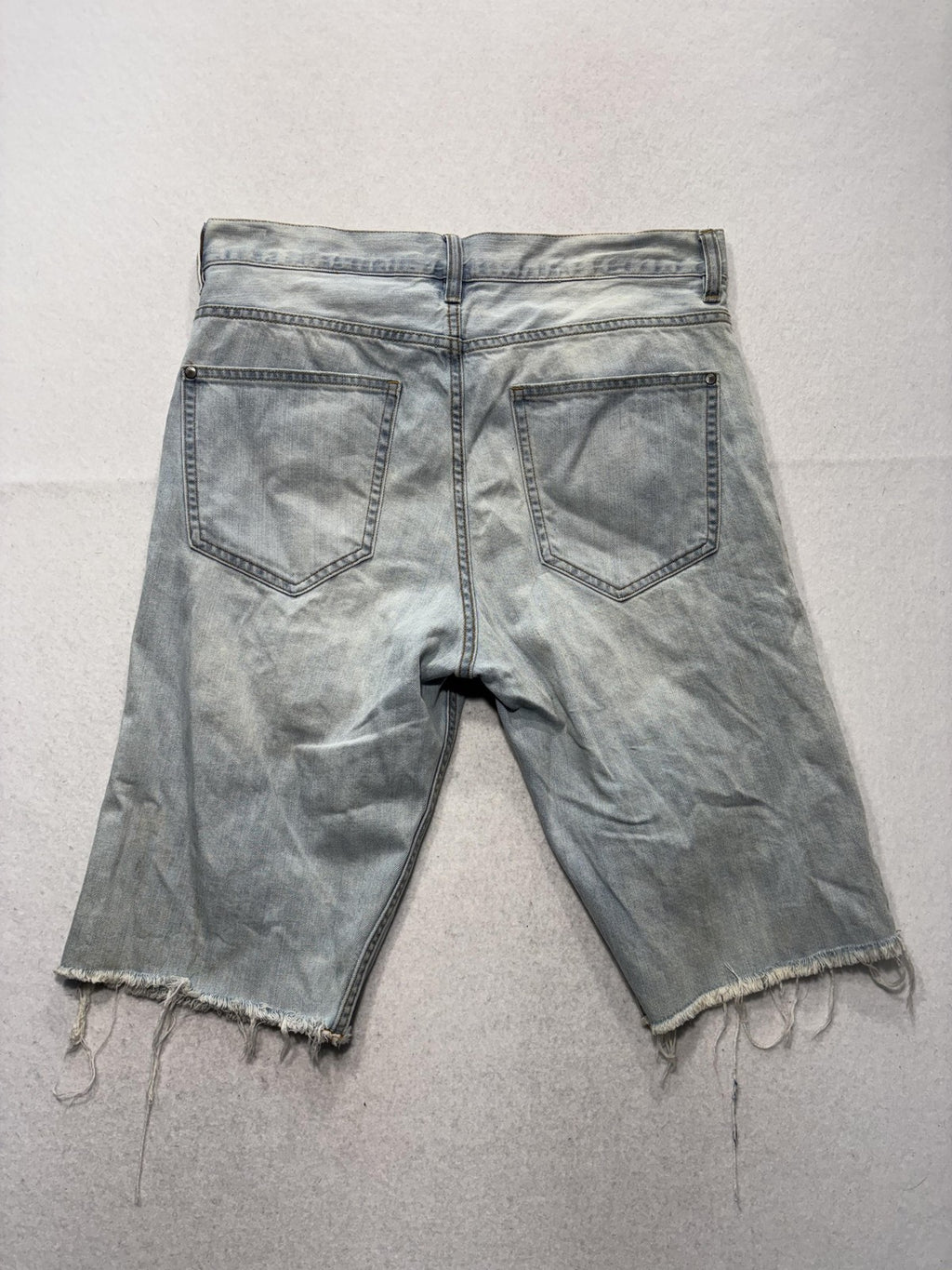 H&M Bermuda Shorts Mens 32 Blue Denim 12" Inseam Distressed Cut Off Frayed Hem