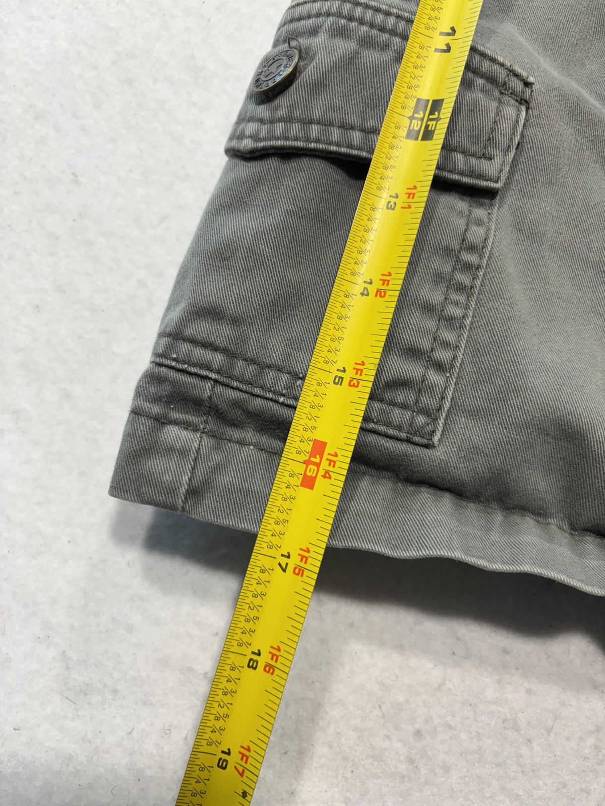 Premier International Shorts Womens 16 Gray Cargo Pleated Twill Relaxed RN67227