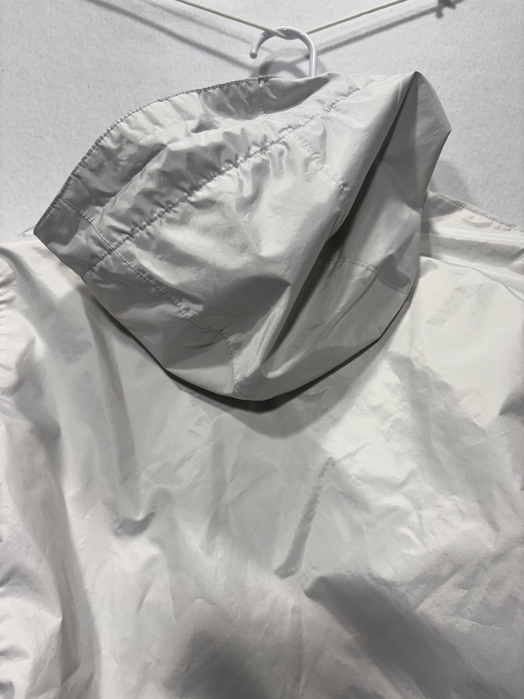 Columbia Jacket Womens M White Gray Hooded Full Zip Lightweight Windbreaker