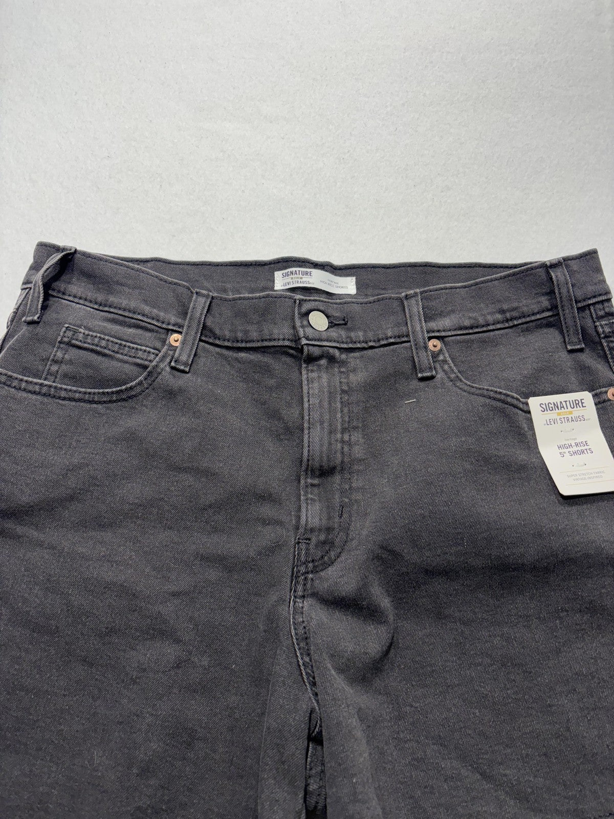 Signature By Levi Strauss & Co Shorts Womens 12 Gray High Rise 5" Cut Off Denim
