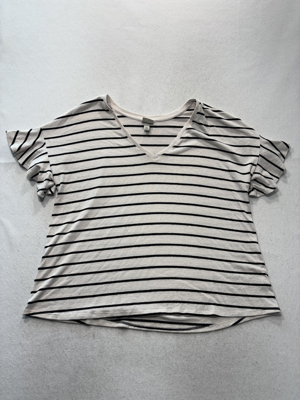A New Day Shirt Womens 2XL White Black Striped V Neck Flutter Sleeve Tee Casual