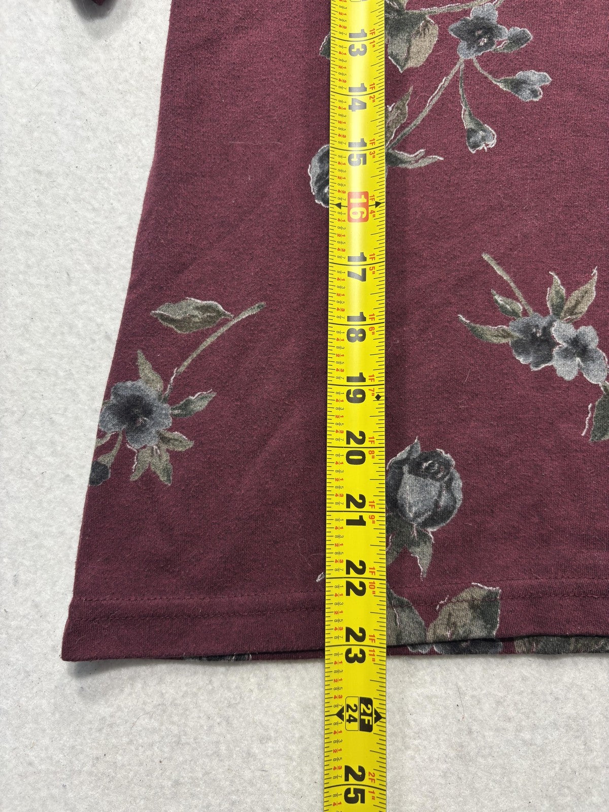 Jaclyn Smith Shirt Womens Large Red Floral Crew Neck Short Sleeve Tee Casual