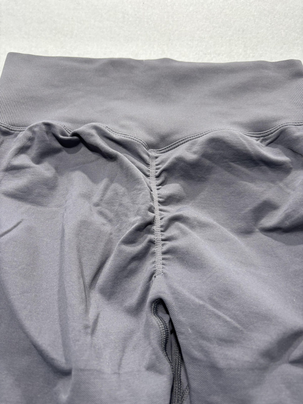 Unbranded Gray High Rise Ruched Back Shaping Leggings Womens Medium 24 Inseam